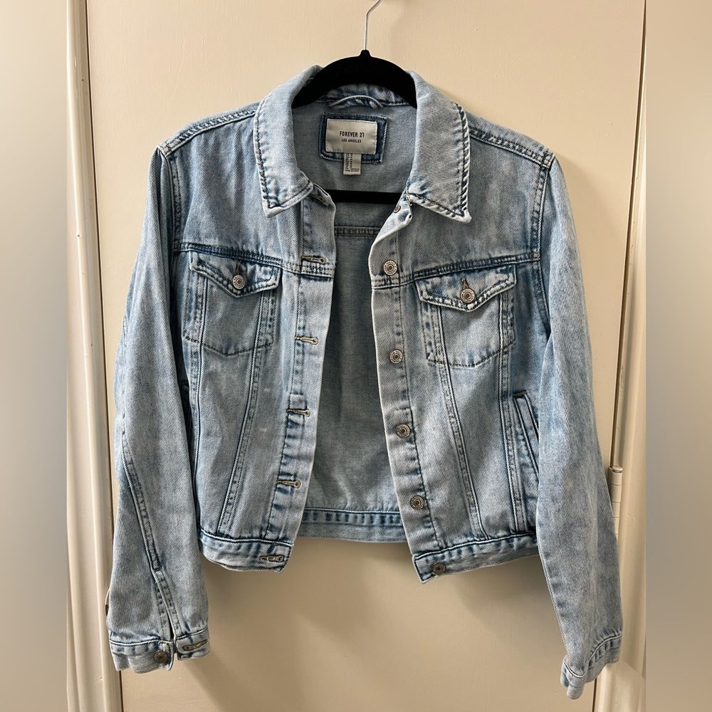 Forever21 Women’s Jean jacket size M
